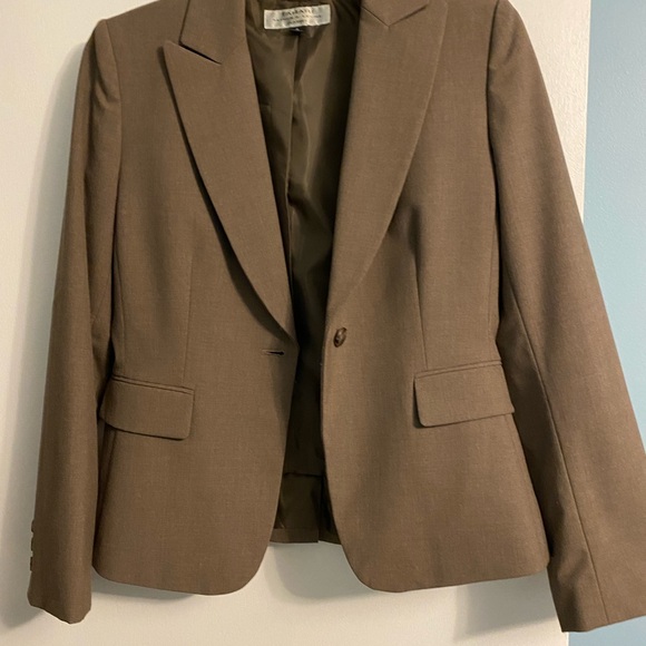 Tahari dress and Jacket set. Size 8 - Picture 6 of 7